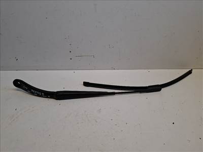 Mercedes-Benz b-osztály w246 (w246) bal első ablaktörlő kar A2468200144