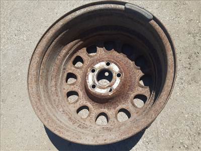 Skoda Octavia <p>Felni méret: 15"</p><p>Felni szélesség: 6.0</p><p>Furatszám: 5</p><p>Osztókör: 100.0</p><p>ET szám: ET35</p><p>Agy Átmérő: 56.0</p><p>Állapot: Normál</p><p>Érdeklődéskor hivatkozzon erre: KIN-66916</p><p>Bármire van szüksége hívjon bizalommal!<br>Kizárólag munkaidőben hétfőtől - péntekig 8-12 13-16 óráig!<br>Alkatrészek széles választékban!<br>Hivatalos Regisztrált Autobontó Kecel!<br>Vásároljon Megbízható Helyről Beszerelési Garanciával Profiktól!</p>