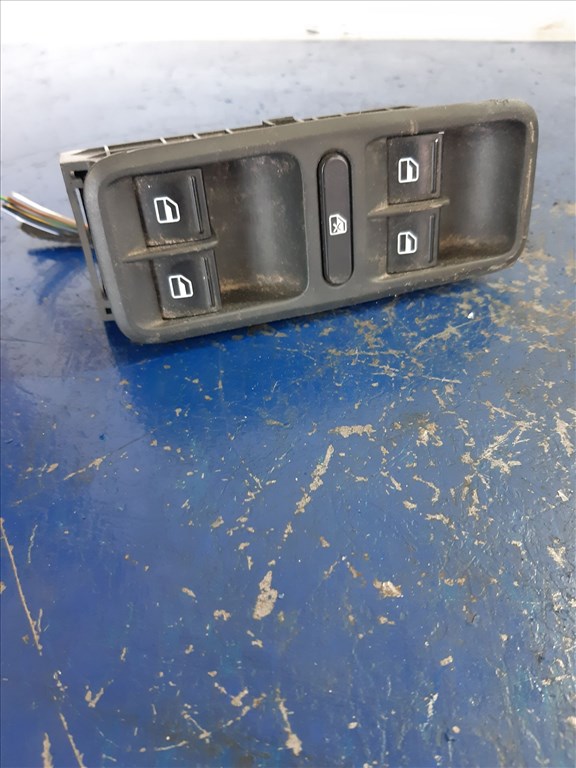 Skoda Fabia 06- Bal Elsõ Ablakemelõ Kapcsoló 5J0 867 171 1. kép