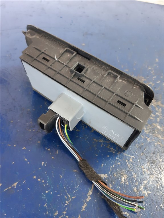 Skoda Fabia 06- Bal Elsõ Ablakemelõ Kapcsoló 5J0 867 171 2. kép