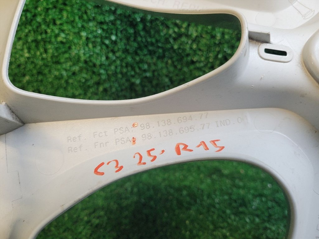 CITROËN C3 III Dísztárcsa (1 db) 9813869477 9813869577 3. kép