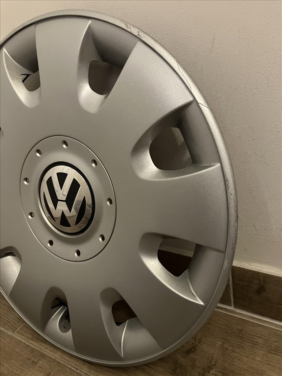 Volkswagen Passat gyári dísztárcsa 15 col 1t0601147 2. kép