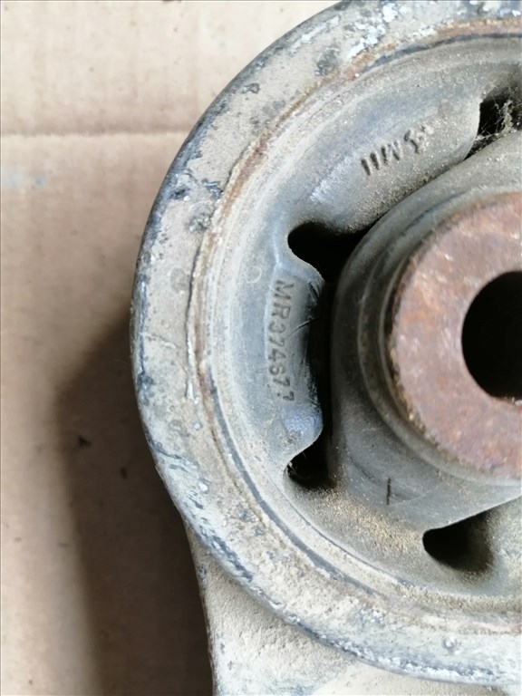 BMW X5 3.0i Differenciálmű tartó Bak  3. kép