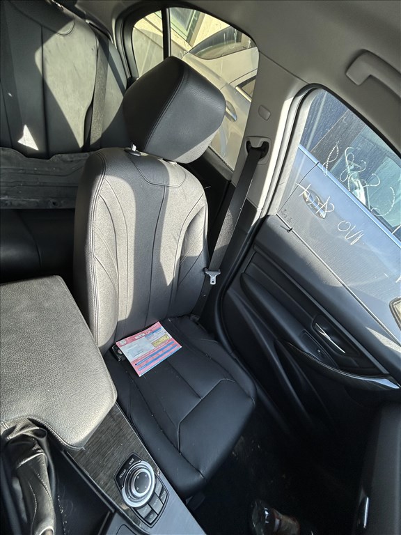 BMW 320 F30 ülésgarnitúra  2. kép