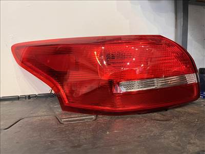 Ford Focus Mk3 4ajtós Bal hátsó külső lámpa f1eb13405ad