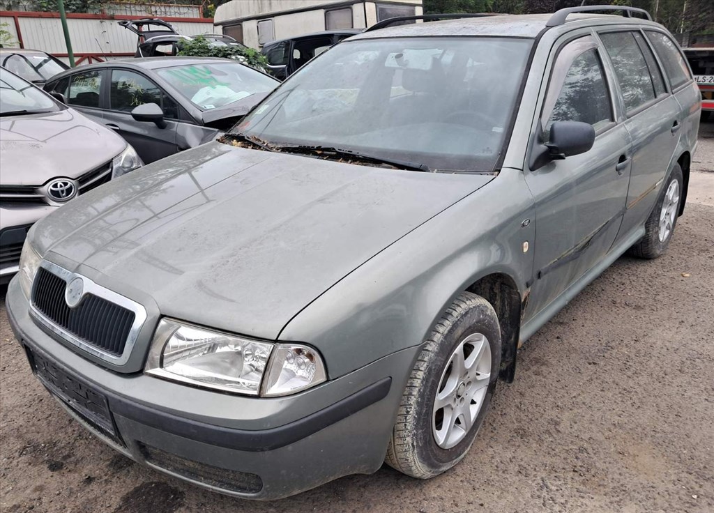 2002 Skoda Octavia I kombi 1.6 benzin, AKL , manuális - balkormányos jármű ÉRKEZETT bontási céllal!  5. kép