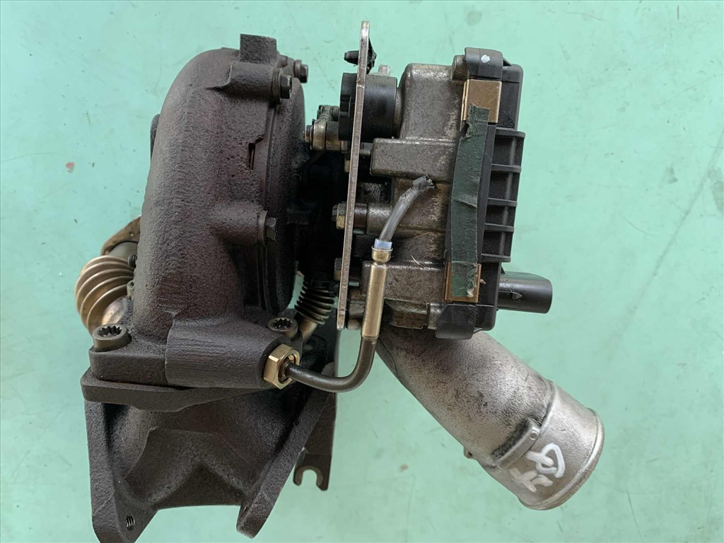 Audi Q7 3.0 TDI  turbo 059145722M 2. kép