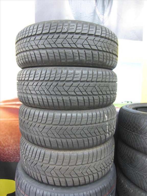  205/60 R16 PIRELLI SOTTOZERO3 SEAL 96H 1. kép
