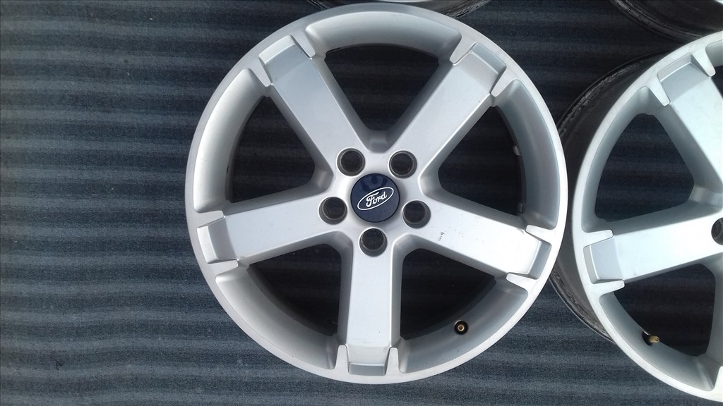  5x108 lyukosztású 6,5JJ 17" használt Ford (gyári felni) alufelni 3. kép