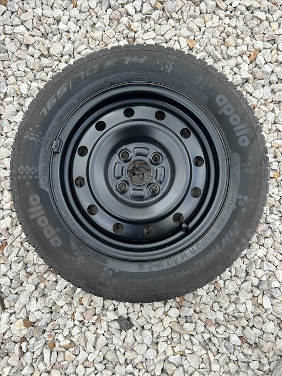 Suzuki Swift 2005-2010 évj 4x100-as lemezfelni 165/70R14 újszerű négyévszakos Apollo gumikkal ELADÓ! 3. kép