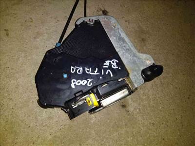 Suzuki Grand Vitara 05- Bal Első Ajtó Zárszerkezet  Központizár Motor