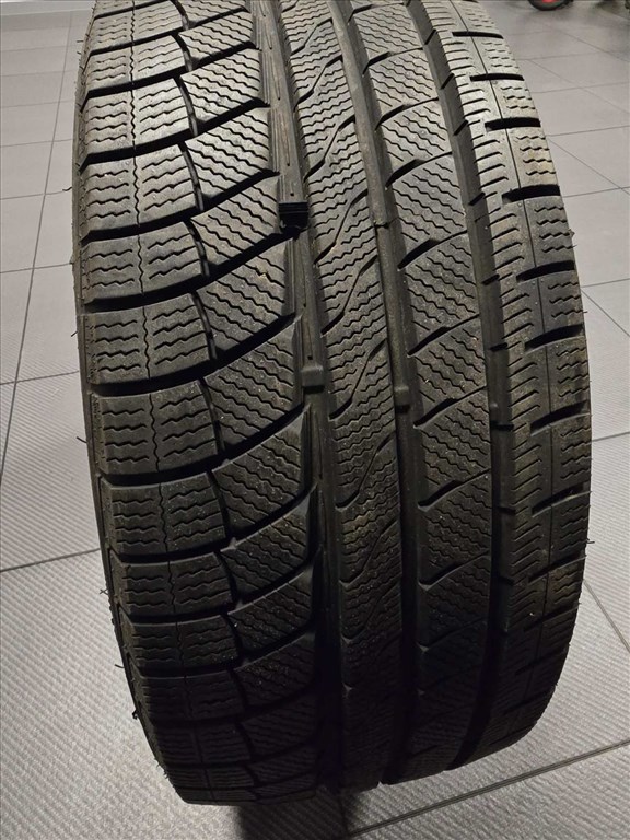 245/40R20 és 275/35R20 téli gumi szett ELADÓ 8. kép