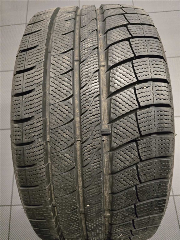 245/40R20 és 275/35R20 téli gumi szett ELADÓ 11. kép