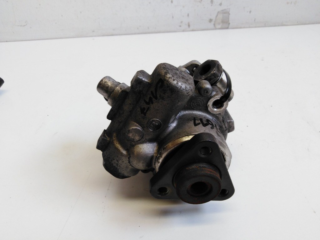 Audi A4 (8E B7) kormányszervó szivattyú hidraulikus 8E0145155 7690955108 2. kép