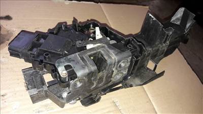 Ford Focus 2.5 Jobb Első Ajtó Zárszerkezet