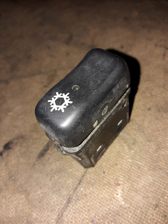 Mercedes Sprinter Ablakemelõ Kapcsoló 004 545 16 07 1. kép