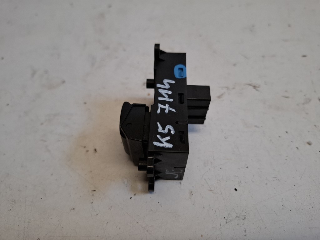 Honda Jazz (GE) jobb elsõ ablakemelõ kapcsoló 2. kép