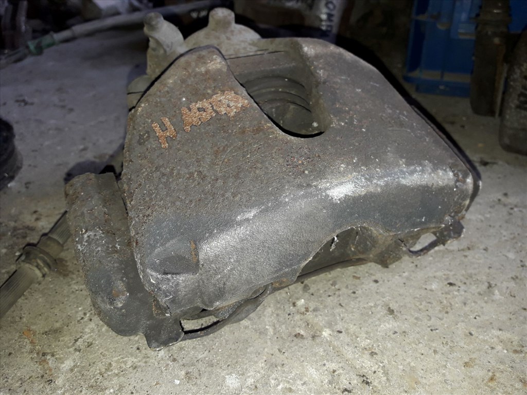 Opel Astra H Jobb Elsõ Féknyereg 2. kép