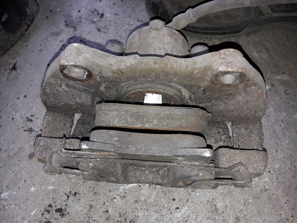 Opel Astra H Jobb Elsõ Féknyereg 3. kép