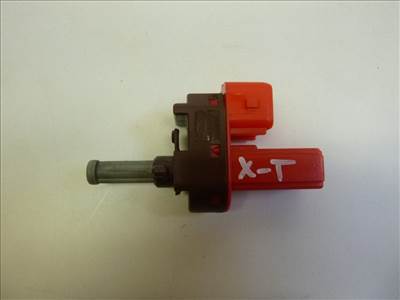 Jaguar X-type  kuplungpedál kapcsoló 95BB7C534AC