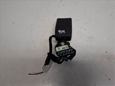 Mazda CX-3 bal hátsó biztonsági öv csat