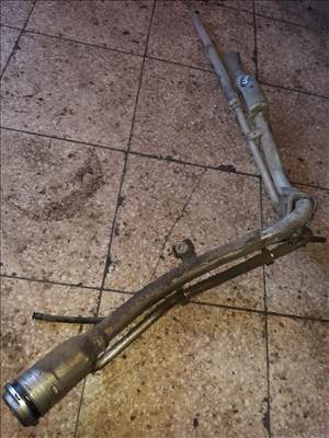 Ford Grand C-Max Üzemanyag Betöltő Cső