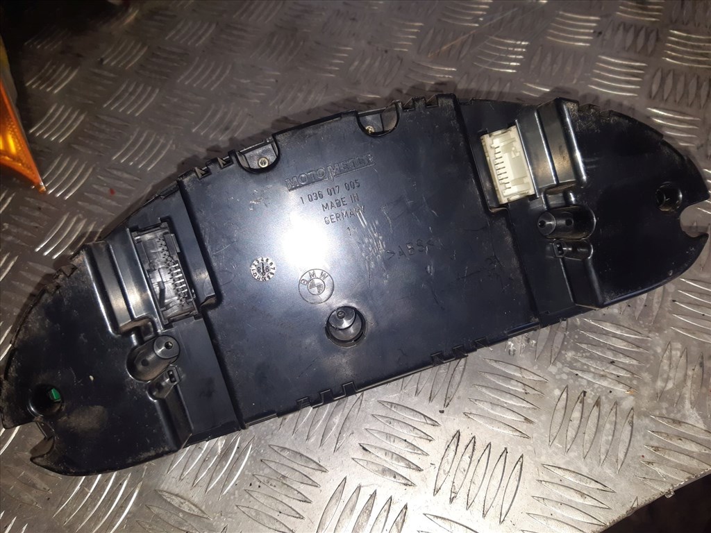 BMW 320D E46 Óraegység / Kilométeróra 8 386 096 3. kép