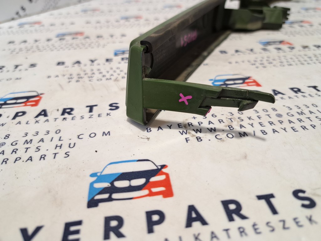 BMW E46 facelift coupe cabrio jobb elsõ zöld lámpamosós bajuszléc bajusz léc - hibás 4. kép