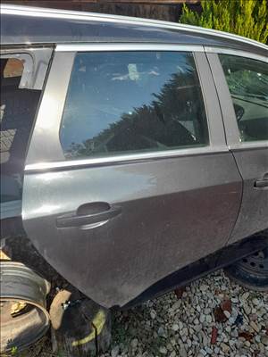 Opel astra j kombi jobb hátsó ajtó