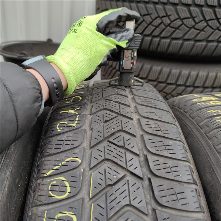 215/65 R17 Pirelli téli gumi 15000ft a 4db/50/ 2. kép