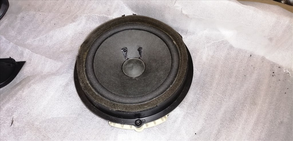 Ford Focus Mk3 első ajtó hangszóró eladó 1. kép