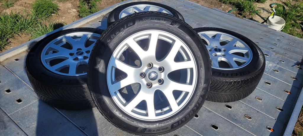  19" újszerű (gyári felni) alufelni, rajta 255/50 használt Michelin téli gumi gumi  2. kép