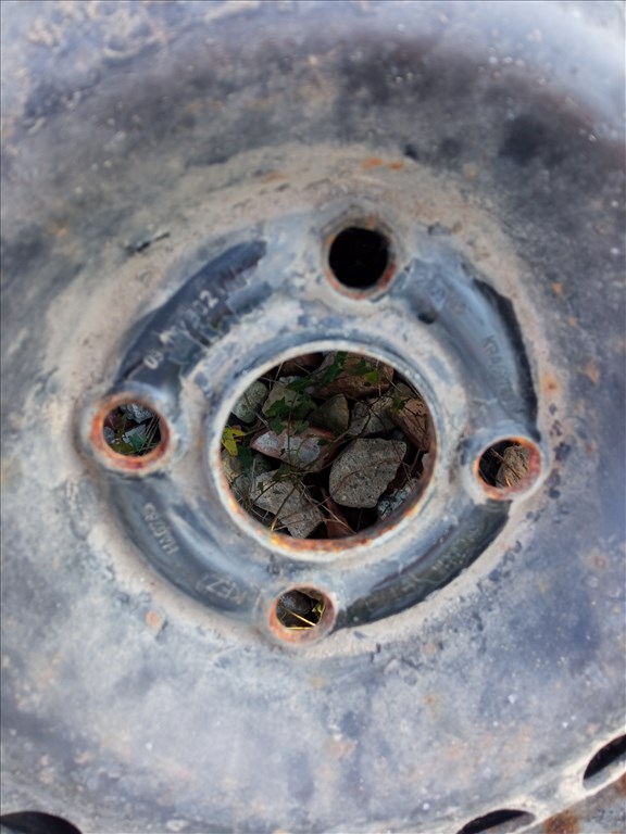  4x100 Opel Astra, Corsa, Vectra.13-as,14"- es, 15-ös lemezfelni eladó sok darab. 8. kép