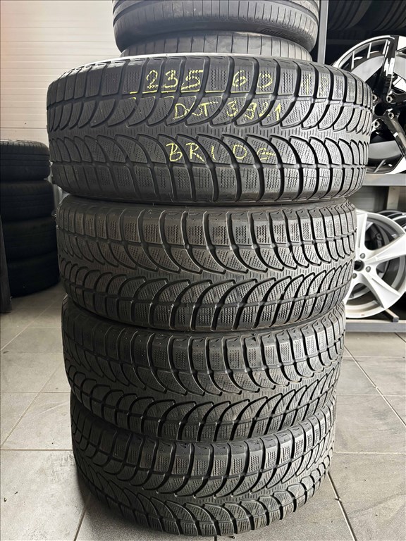 235/60 r18 Bridgestone 2021 téligumi 4db eladó 235/60r18 garnitúra 5. kép