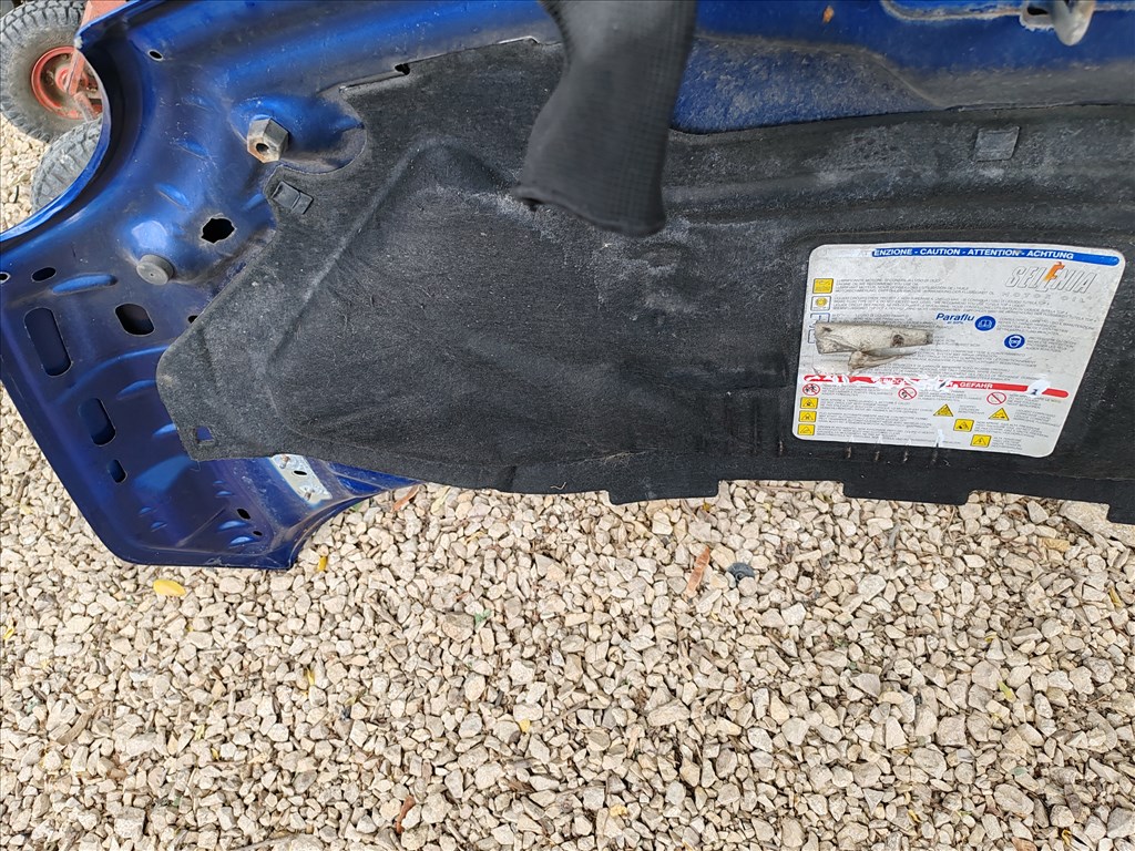 Fiat 500 Motorháztető, gyári, használt, hibátlan  2. kép