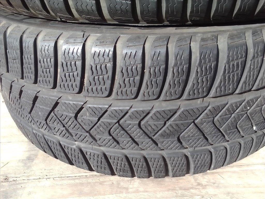  235/45R18 Pirelli Sottozero3 téli gumi garntúra 4. kép