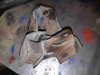 Mitsubishi L200 98-05 Váltótartó Bak