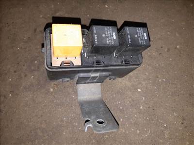 Opel Frontera B Biztosítéktábla / Relé Tábla