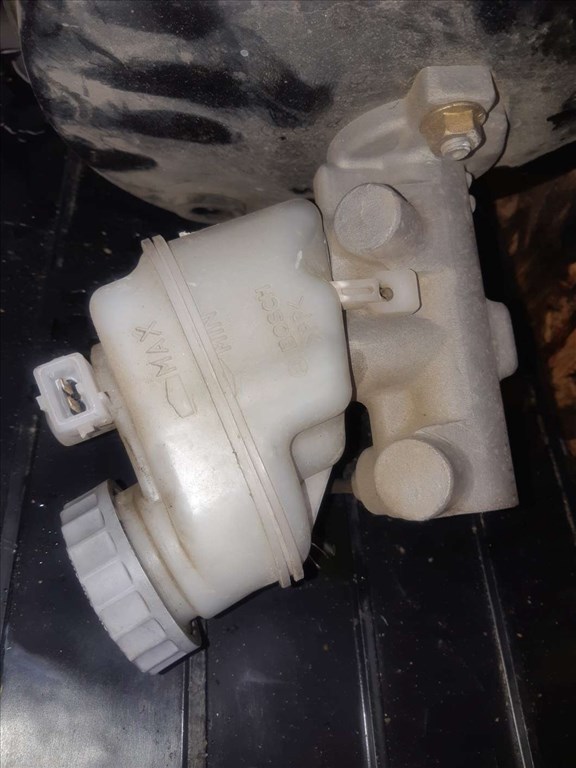 Suzuki Ignis 03-07 Fõfék Munkahenger  Fékfolyadék Tartály 1. kép