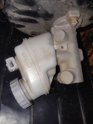 Suzuki Ignis 03-07 Főfék Munkahenger  Fékfolyadék Tartály