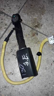 Hyundai i30 Jobb Első Biztonsági Öv Csatlakozó