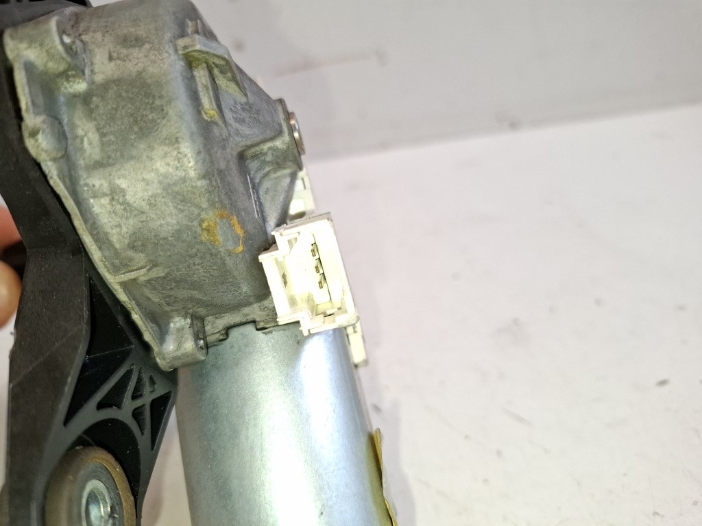 Dacia duster (HS) hátsó ablaktörlõ motor 8200734582 4. kép