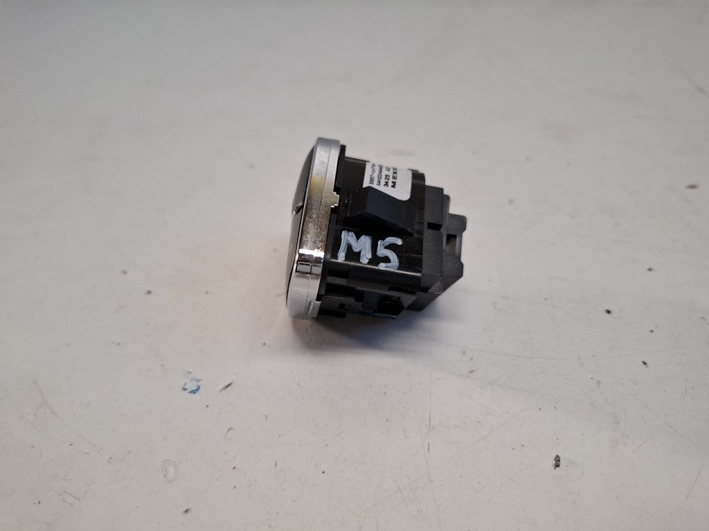 Ford Mondeo (MK5) bal elsõ központizár kapcsoló BB5T14776AC 2. kép