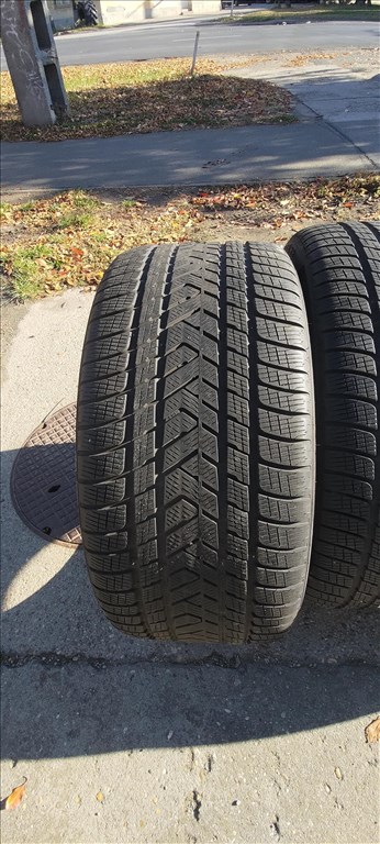  275/40 R22" újszerű Pirelli téli gumi szett (Elsők) 1. kép