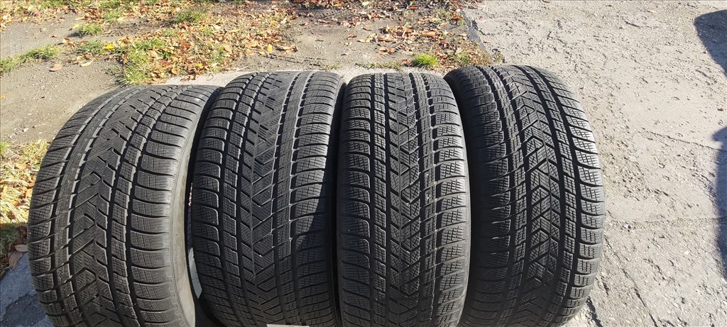  275/40 R22" újszerű Pirelli téli gumi szett (Elsők) 2. kép