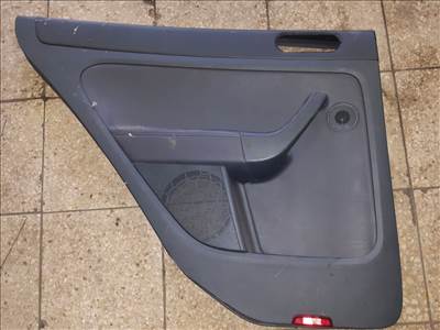 Volkswagen Golf V Plus Bal Hátsó Ajtókárpit