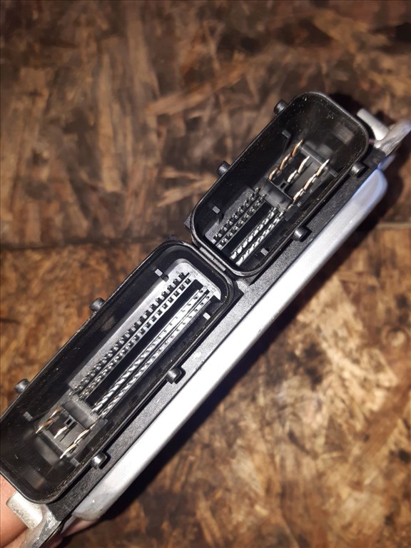 Audi A4 B6 Motorvezérlõ / ECU 8E0 907 401 Q 2. kép