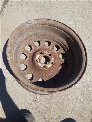 Skoda Octavia <p>Felni méret: 15"</p><p>Felni szélesség: 6.0</p><p>Furatszám: 5</p><p>Osztókör: 100.0</p><p>ET szám: ET35</p><p>Agy Átmérő: 56.0</p><p>Állapot: Normál</p><p>Érdeklődéskor hivatkozzon erre: KIN-66917</p><p>Bármire van szüksége hívjon bizalommal!<br>Kizárólag munkaidőben hétfőtől - péntekig 8-12 13-16 óráig!<br>Alkatrészek széles választékban!<br>Hivatalos Regisztrált Autobontó Kecel!<br>Vásároljon Megbízható Helyről Beszerelési Garanciával Profiktól!</p>