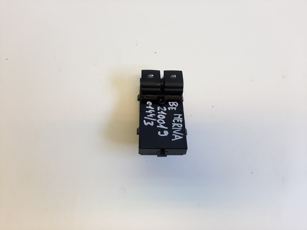 Opel Meriva bal elsõ ablakemelõ kapcsoló 13305978 1. kép