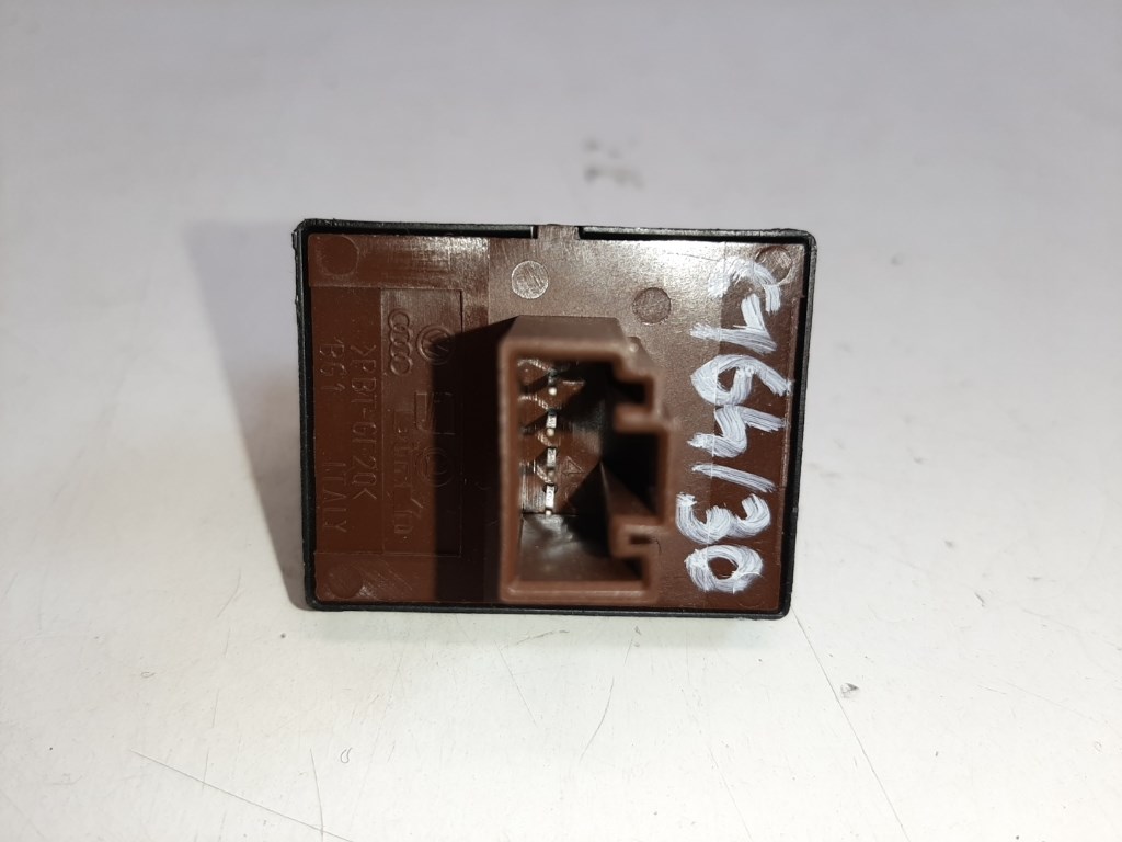 Seat Ibiza (6J) bal elsõ ablakemelõ kapcsoló 1K3959857A 2. kép